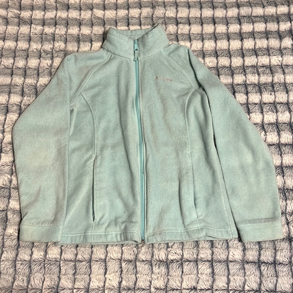 Light blue Columbia sweatshirt. Size 14/16, and barely worn.